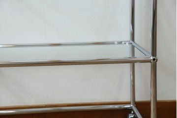 中古　美品　スイス　USMハラー(USM Haller)　ガラス天板　シンプルでスタイリッシュなデザインが魅力のキャスター付きワゴン　定価約12万円相当　(R-084265)
