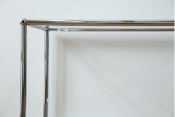 中古　美品　スイス　USMハラー(USM Haller)　ガラス天板　シンプルでスタイリッシュなデザインが魅力のキャスター付きワゴン　定価約12万円相当　(R-084265)