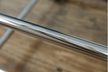 中古　美品　スイス　USMハラー(USM Haller)　ガラス天板　シンプルでスタイリッシュなデザインが魅力のキャスター付きワゴン　定価約12万円相当　(R-084265)