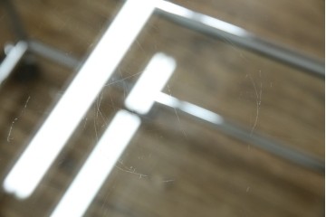 中古　美品　スイス　USMハラー(USM Haller)　ガラス天板　シンプルでスタイリッシュなデザインが魅力のキャスター付きワゴン　定価約12万円相当　(R-084265)