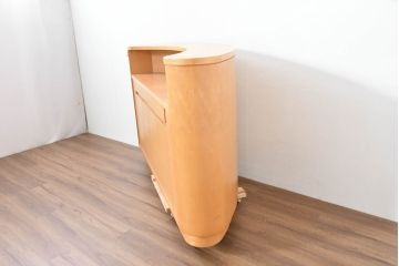 中古　希少な特注品　CONDE HOUSE(カンディハウス)　ビーチ材　図書室の両面使いラウンドカウンターテーブル(デスク、受け付け、受付カウンター、サイドボード)(製作費約90万円)(R-084266)