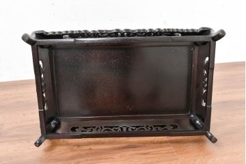 和製ビンテージ　美品‼　国産職人手作り品　総紫檀(シタン)材　落ち着きのある上品さを醸し出す彫刻入りの花台(唐木、飾り台、平台、ディスプレイ台、ヴィンテージ)(R-084269)
