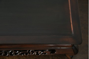 和製ビンテージ　美品!!　国産職人手作り品　総紫檀(シタン)材　落ち着きのある上品さを醸し出す彫刻入りの花台　(R-084269)