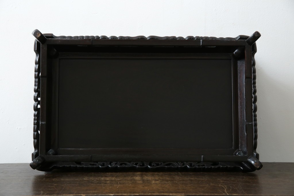 和製ビンテージ　美品!!　国産職人手作り品　総紫檀(シタン)材　落ち着きのある上品さを醸し出す彫刻入りの花台　(R-084269)