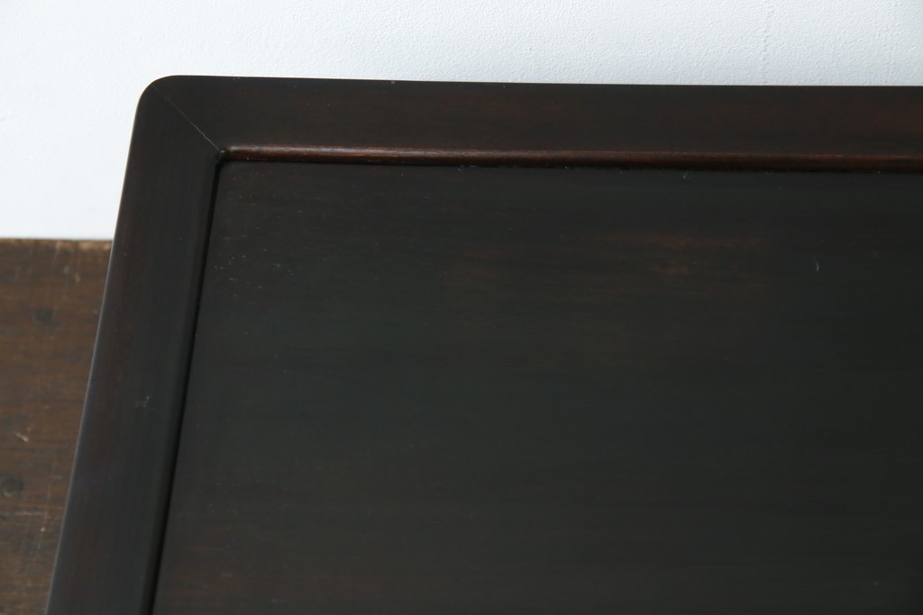 和製ビンテージ　美品!!　国産職人手作り品　総紫檀(シタン)材　落ち着きのある上品さを醸し出す彫刻入りの花台　(R-084269)