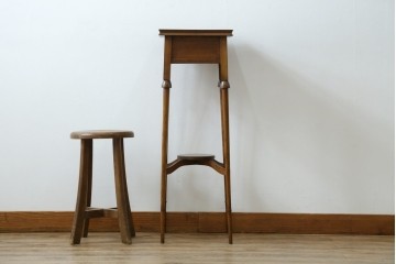和製アンティーク　希少!!　繊細で個性的なデザインが魅力!楢(ナラ)材の花台　(R-084270)