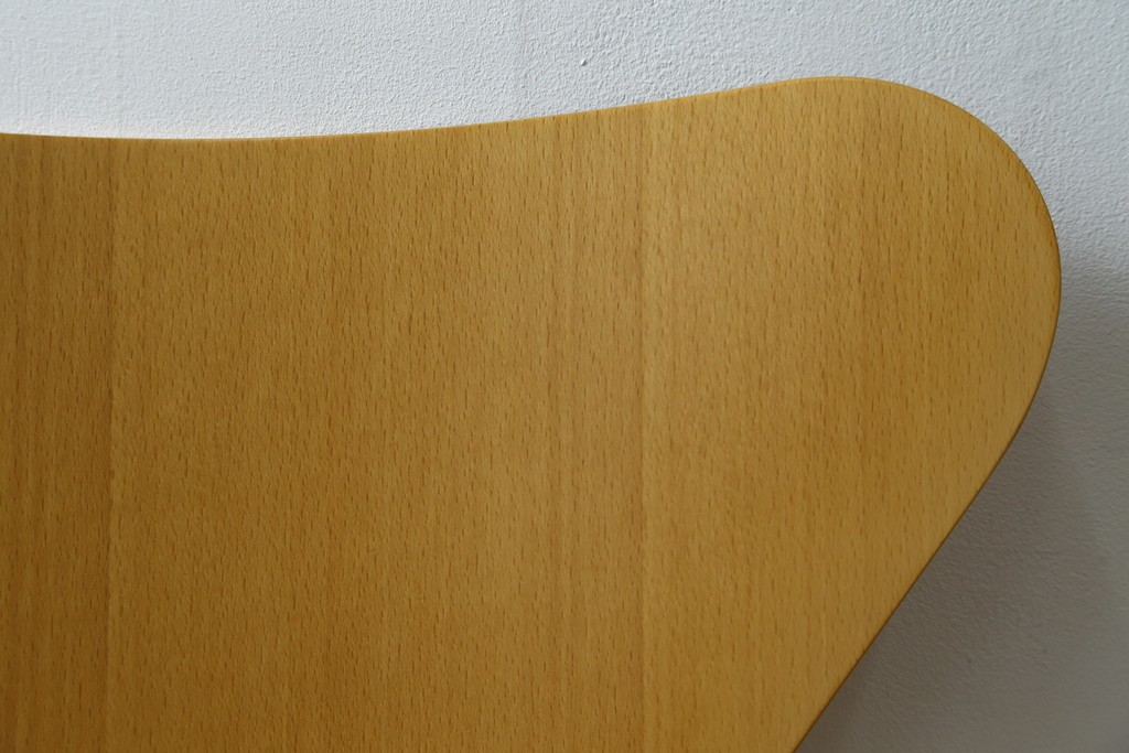 中古　美品　FRITZ HANSEN(フリッツ・ハンセン)　SERIES 7(セブンチェア)　ビーチ材　北欧モダンなお部屋におすすめ!シャープな脚がお洒落なダイニングチェア　(R-084272)