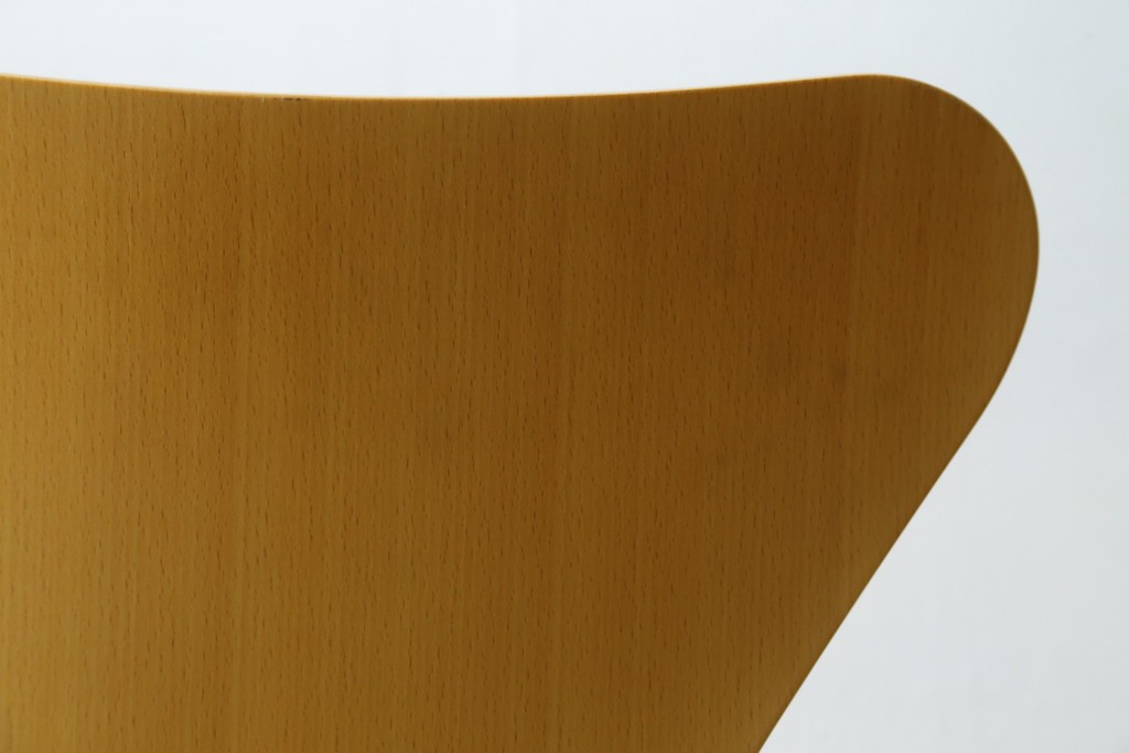 中古　美品　FRITZ HANSEN(フリッツ・ハンセン)　SERIES 7(セブンチェア)　ビーチ材　北欧モダンなお部屋におすすめ!シャープな脚がお洒落なダイニングチェア　(R-084272)