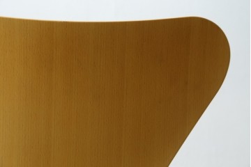 中古　美品　FRITZ HANSEN(フリッツ・ハンセン)　SERIES 7(セブンチェア)　ビーチ材　北欧モダンなお部屋におすすめ!シャープな脚がお洒落なダイニングチェア　(R-084272)