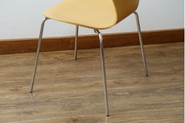 中古　美品　FRITZ HANSEN(フリッツ・ハンセン)　SERIES 7(セブンチェア)　ビーチ材　北欧モダンなお部屋におすすめ!シャープな脚がお洒落なダイニングチェア　(R-084272)