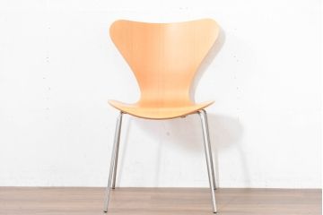 中古　美品　FRITZ HANSEN(フリッツ・ハンセン)　SERIES 7(セブンチェア)　ビーチ材　北欧モダンなお部屋におすすめ!シャープな脚がお洒落なダイニングチェア(板座チェア、椅子、イス)(R-084272)