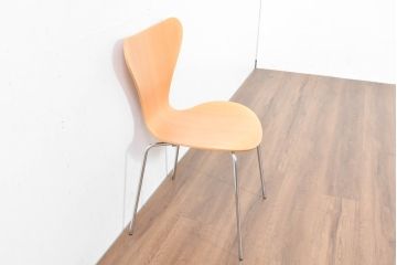 中古　美品　FRITZ HANSEN(フリッツ・ハンセン)　SERIES 7(セブンチェア)　ビーチ材　北欧モダンなお部屋におすすめ!シャープな脚がお洒落なダイニングチェア(板座チェア、椅子、イス)(R-084272)