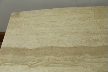 ヨーロッパヴィンテージ　重厚感のある大理石のモダンなローテーブル　(R-084273)