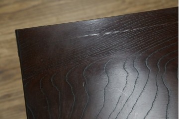 中古　希少デザイン　くっきりとした杢目が魅力的!職人技が光る金具付き民芸箪笥ローボード　(R-084278)