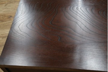 中古　希少デザイン　くっきりとした杢目が魅力的!職人技が光る金具付き民芸箪笥ローボード　(R-084278)