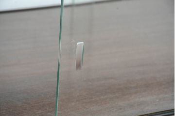 和製ビンテージ　希少デザイン　両面引き出し・両面開き戸付き　木枠　ロータイプで圧迫感のない卓上ガラスケース(Gケース、ショーケース、収納棚、ローボード、飾り棚、陳列棚、店舗什器、ヴィンテージ)(R-084279)