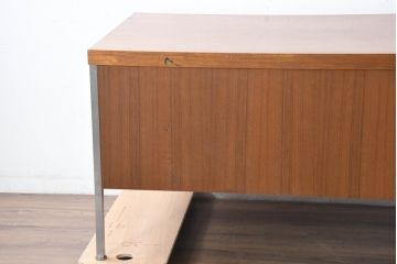 和製ビンテージ　北欧デザイン　チーク材　モダンなメタルレッグが映える両袖机(ニーホールデスク、作業台、ワークテーブル、ワークデスク、在宅ワーク、在宅用、ヴィンテージ)(R-084280)