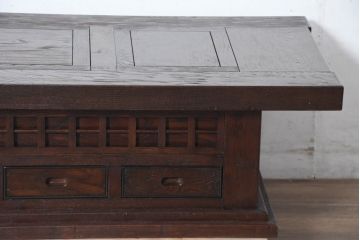 中古　美品　栗材　無垢材　浮造り仕上げ　重厚な佇まいの囲炉裏テーブル(木製火鉢、長火鉢、ローテーブル、センターテーブル、リビングテーブル、座卓)(R-084281)