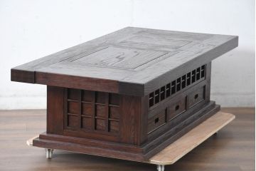 中古　美品　栗材　無垢材　浮造り仕上げ　重厚な佇まいの囲炉裏テーブル(木製火鉢、長火鉢、ローテーブル、センターテーブル、リビングテーブル、座卓)(R-084281)