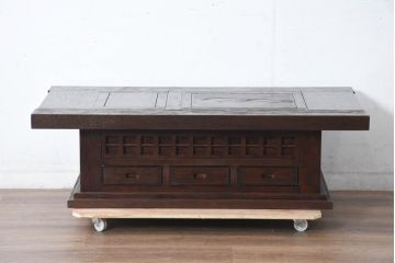 中古　美品　栗材　無垢材　浮造り仕上げ　重厚な佇まいの囲炉裏テーブル(木製火鉢、長火鉢、ローテーブル、センターテーブル、リビングテーブル、座卓)(R-084281)