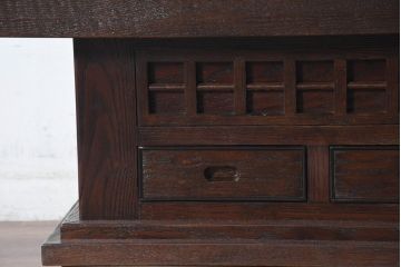 中古　美品　栗材　無垢材　浮造り仕上げ　重厚な佇まいの囲炉裏テーブル(木製火鉢、長火鉢、ローテーブル、センターテーブル、リビングテーブル、座卓)(R-084281)