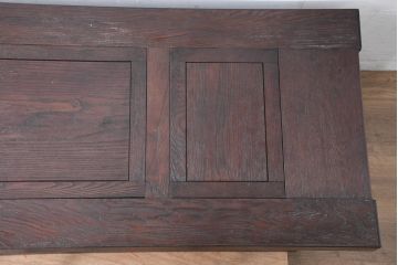 中古　美品　栗材　無垢材　浮造り仕上げ　重厚な佇まいの囲炉裏テーブル(木製火鉢、長火鉢、ローテーブル、センターテーブル、リビングテーブル、座卓)(R-084281)