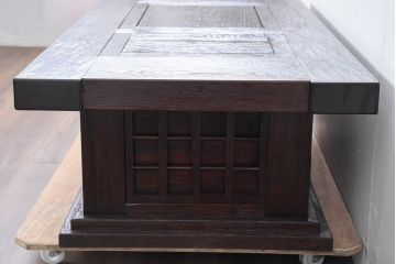 中古　美品　栗材　無垢材　浮造り仕上げ　重厚な佇まいの囲炉裏テーブル(木製火鉢、長火鉢、ローテーブル、センターテーブル、リビングテーブル、座卓)(R-084281)