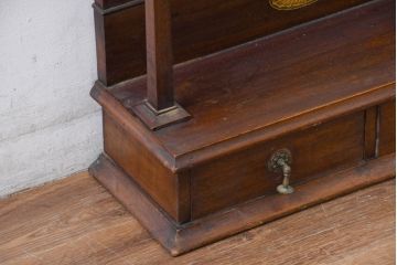 イギリスアンティーク　引き出し付きで小物収納もできる!趣あるマホガニー材でお部屋を上品に彩る壁掛けミラー(壁掛け鏡、ウォールミラー、姿見、英国)(R-084284)