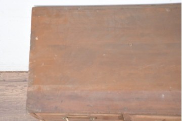 【簡易リペア限定品】　和製アンティーク　引き出し17杯で収納力抜群の小振りなチェスト　(R-084285)