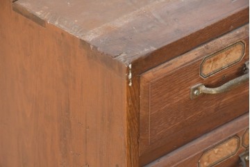 【簡易リペア限定品】　和製アンティーク　引き出し17杯で収納力抜群の小振りなチェスト　(R-084285)