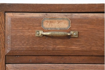 【簡易リペア限定品】　和製アンティーク　引き出し17杯で収納力抜群の小振りなチェスト　(R-084285)