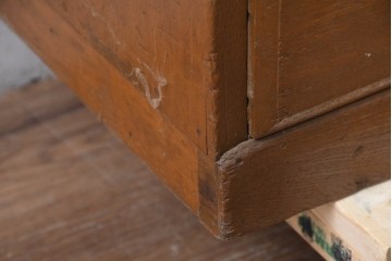 【簡易リペア限定品】　和製アンティーク　引き出し17杯　小物収納におすすめの小振りなチェスト　(R-084286)