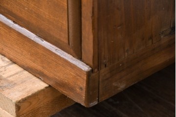 【簡易リペア限定品】　和製アンティーク　引き出し17杯で大容量の小振りなチェスト　(R-084288)