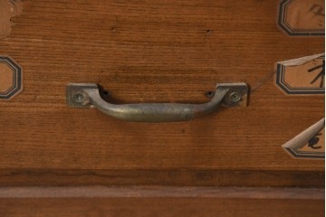 【簡易リペア限定品】　和製アンティーク　引き出し17杯で大容量の小振りなチェスト　(R-084288)