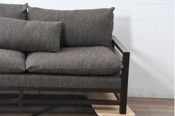 中古　超美品　展示品　Ritzwell(リッツウェル)　GRAND LEEWISE(グランドリーワイズ)　落ち着きあるシックなデザインが素敵な2人掛けソファ(2P、二人掛け、アームソファ)(定価約70万円)(R-084290)