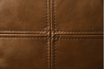 中古　HALO(ハロ)　ギル(GIL)　使い込むほどに味わいが深まる本革のソファ　定価約30万円　(R-084291)