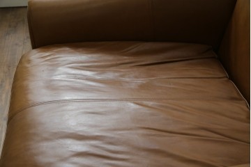 中古　HALO(ハロ)　ギル(GIL)　使い込むほどに味わいが深まる本革のソファ　定価約30万円　(R-084291)