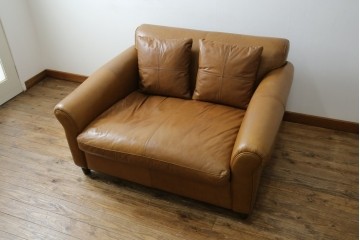中古　HALO(ハロ)　ギル(GIL)　使い込むほどに味わいが深まる本革のソファ　定価約30万円　(R-084291)