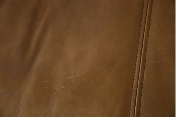 中古　HALO(ハロ)　ギル(GIL)　使い込むほどに味わいが深まる本革のソファ　定価約30万円　(R-084291)