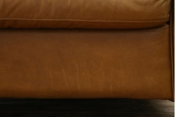 中古　HALO(ハロ)　ギル(GIL)　使い込むほどに味わいが深まる本革のソファ　定価約30万円　(R-084291)