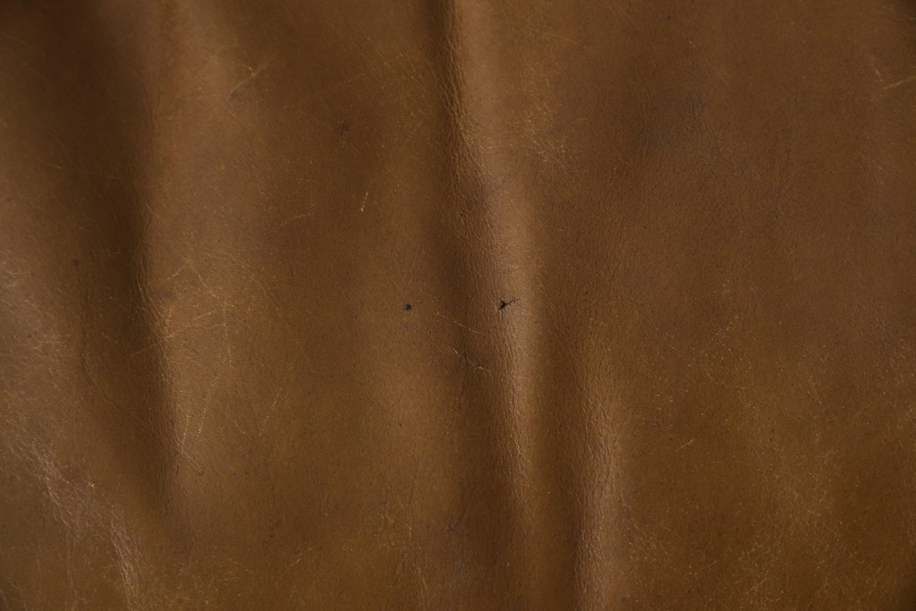 中古　HALO(ハロ)　ギル(GIL)　使い込むほどに味わいが深まる本革のソファ　定価約30万円　(R-084291)