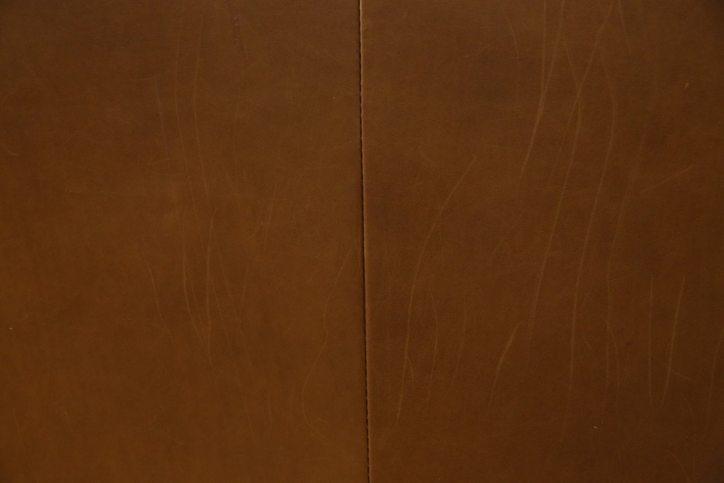 中古　HALO(ハロ)　ギル(GIL)　使い込むほどに味わいが深まる本革のソファ　定価約30万円　(R-084291)