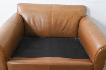 中古　HALO(ハロ)　ギル(GIL)　使い込むほどに味わいが深まる本革のソファ(レザー、1人掛け、一人掛け、2人掛け、二人掛け、1P、1.5P、2P、ラブソファ、アームソファ)(定価約30万円)(R-084291)