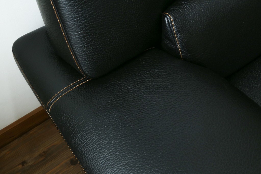 中古　美品　ダホン(Dahong)　イタリアンデザイン　本革(レザー)　デザイン性と快適性を両立した2.5人掛けソファ　定価約28万円　(R-084293)