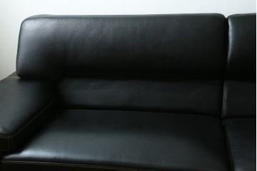 中古　美品　ダホン(Dahong)　イタリアンデザイン　本革(レザー)　デザイン性と快適性を両立した2.5人掛けソファ　定価約28万円　(R-084293)