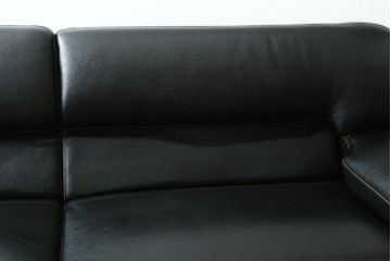 中古　美品　ダホン(Dahong)　イタリアンデザイン　本革(レザー)　デザイン性と快適性を両立した2.5人掛けソファ　定価約28万円　(R-084293)