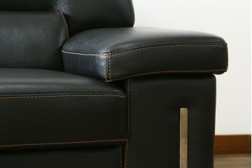 中古　美品　ダホン(Dahong)　イタリアンデザイン　本革(レザー)　デザイン性と快適性を両立した2.5人掛けソファ　定価約28万円　(R-084293)