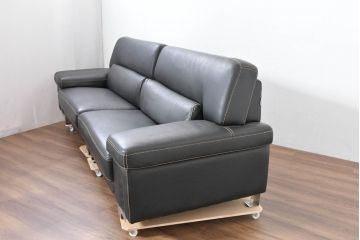 中古　美品　ダホン(Dahong)　イタリアンデザイン　本革(レザー)　デザイン性と快適性を両立した2.5人掛けソファ(2P、2.5P、3P、2人掛け、二人掛け、3人掛け、三人掛け、アームソファ)(定価約28万円)(R-084293)