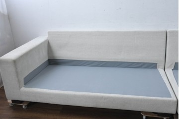 中古　美品　匠大塚購入品　広々サイズでゆったりとくつろげるシンプルモダンデザインのオットマン付き3人掛けソファ　定価推定約61万円相当　(R-084294)