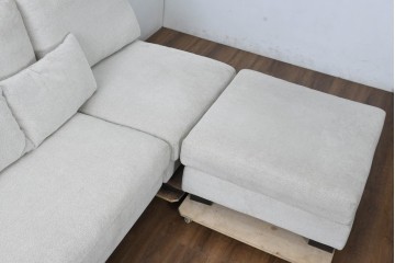 中古　美品　匠大塚購入品　広々サイズでゆったりとくつろげるシンプルモダンデザインのオットマン付き3人掛けソファ　定価推定約61万円相当　(R-084294)